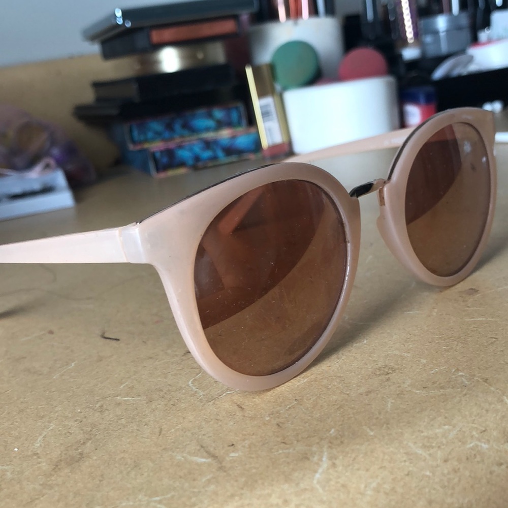 Pink Shades - Picture 2 of 3